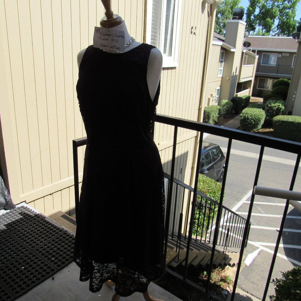 #48  NEW TAHARI WOMEN'S PURPLE LACE DRESS  (SIZE 14US)